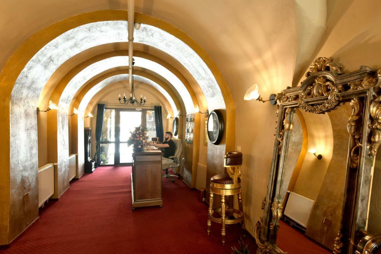 Safrano Palace 브라쇼브 외부 사진